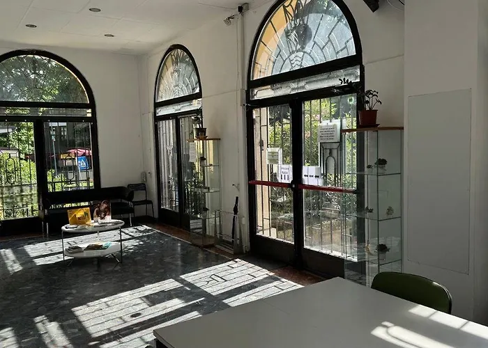 Hostel Di *