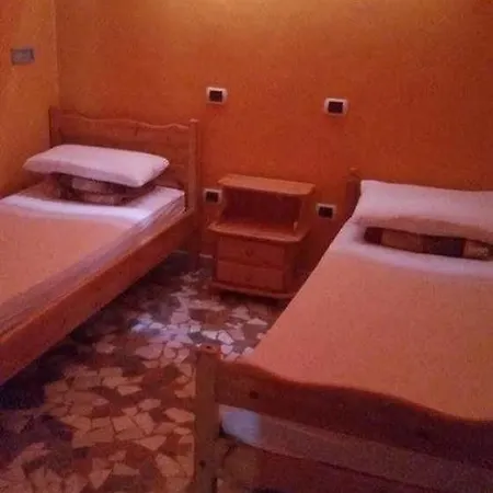 Hostel Di