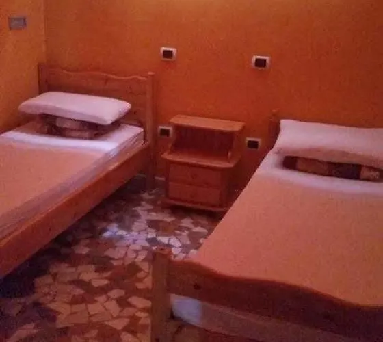 Hostel Di